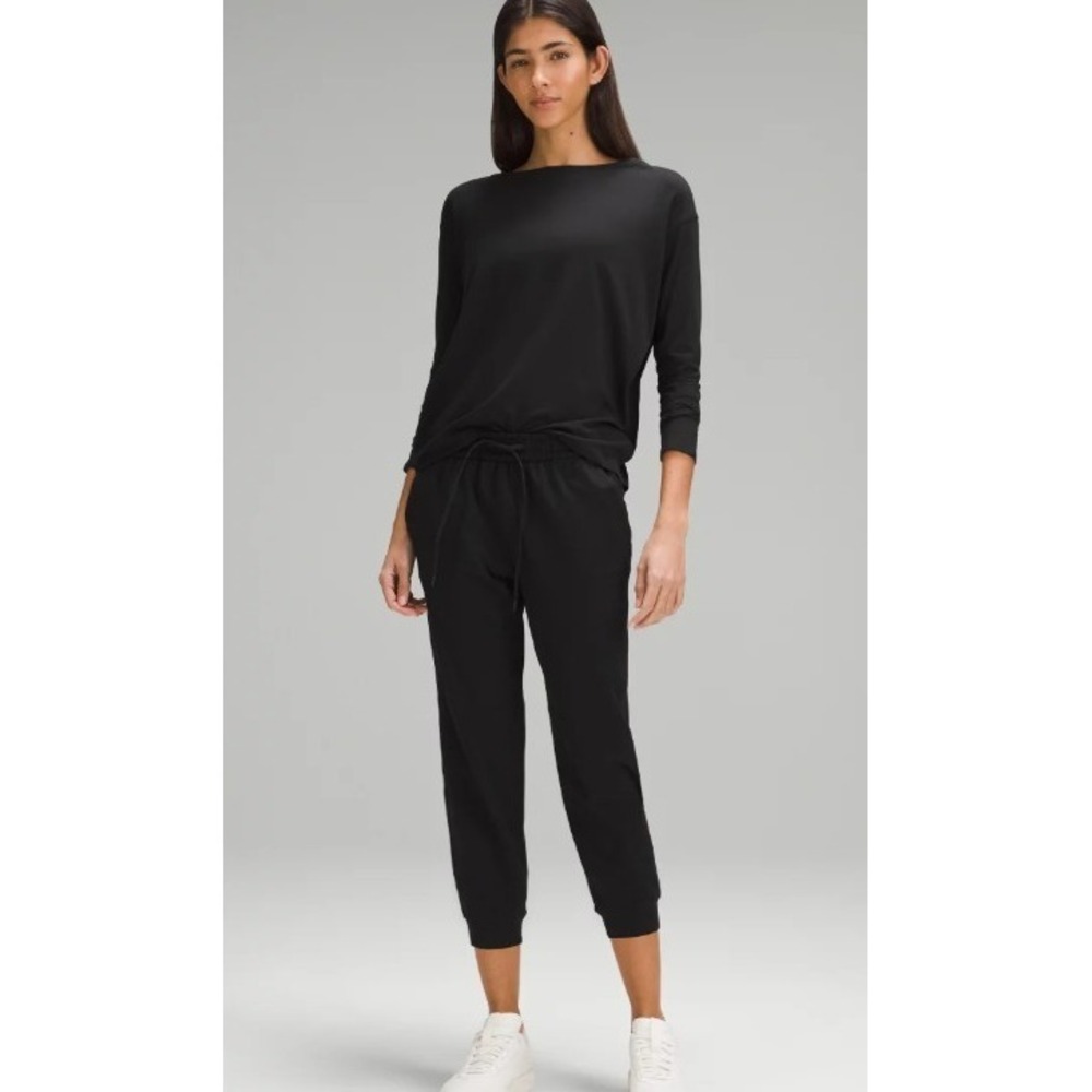 Lululemon Soft Jersey Classic-Fit Mid-Rise Cropped Jogger